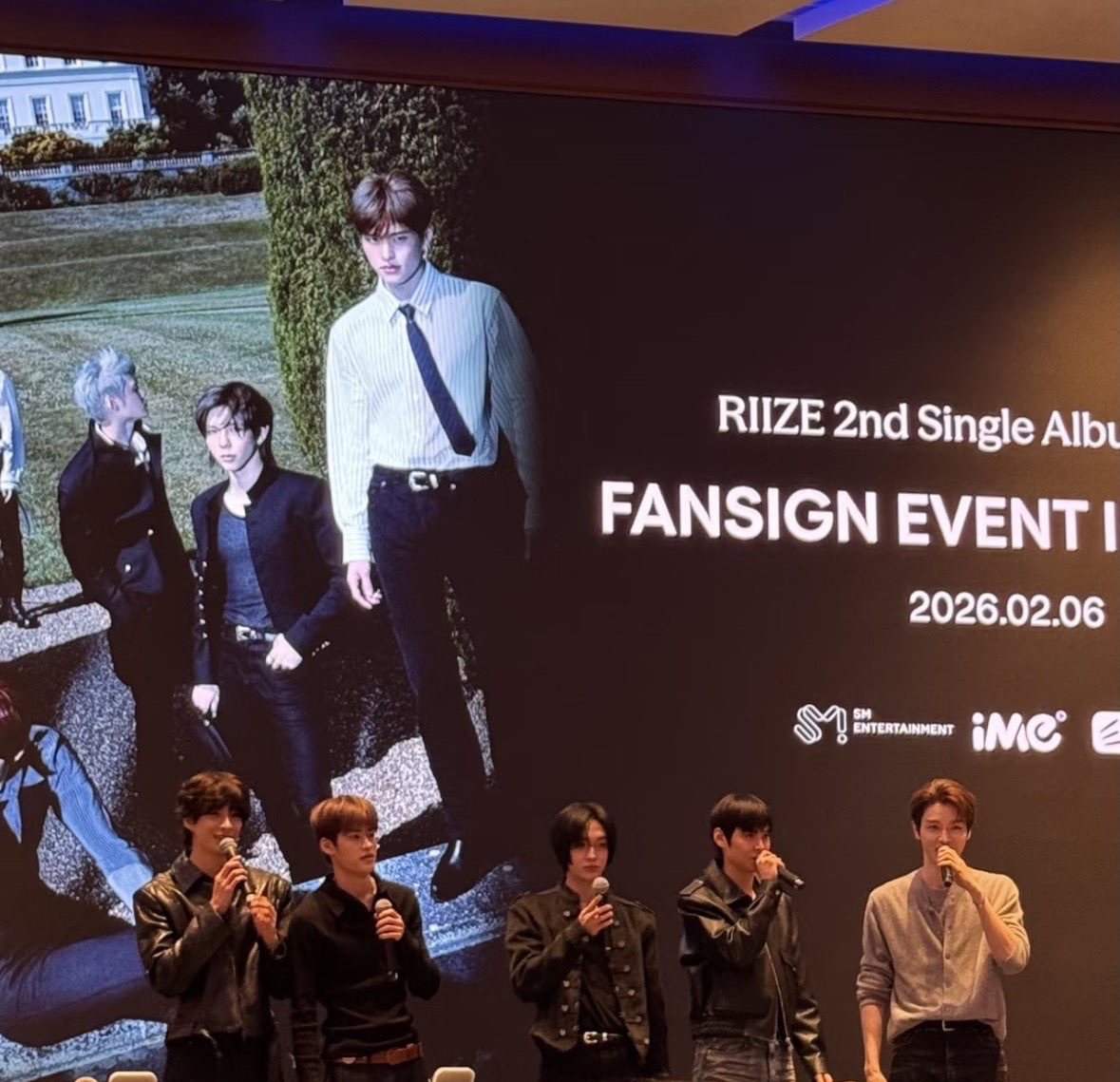 未翻面 澳門簽售