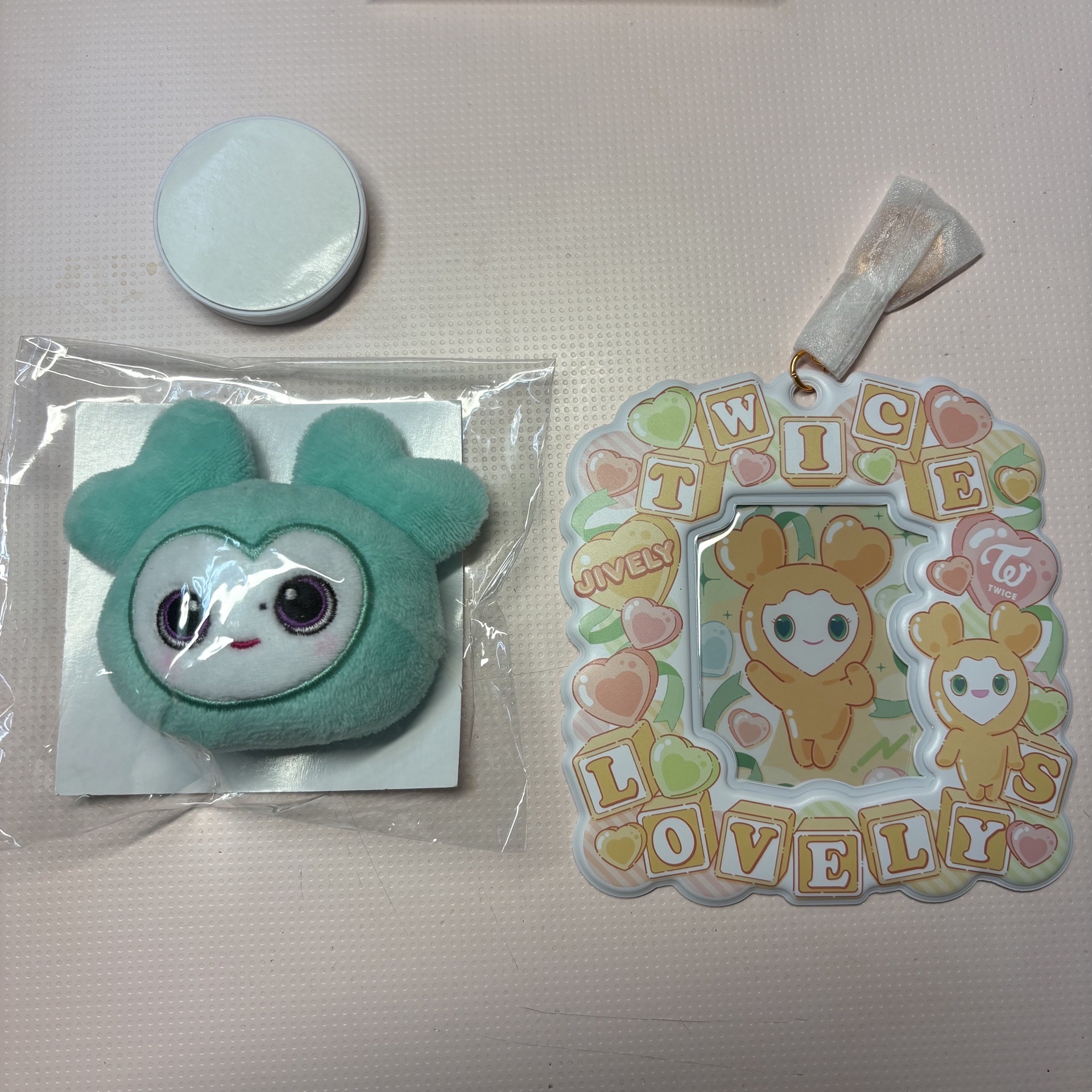 南手機支架+效卡套+彩likey花絮卡