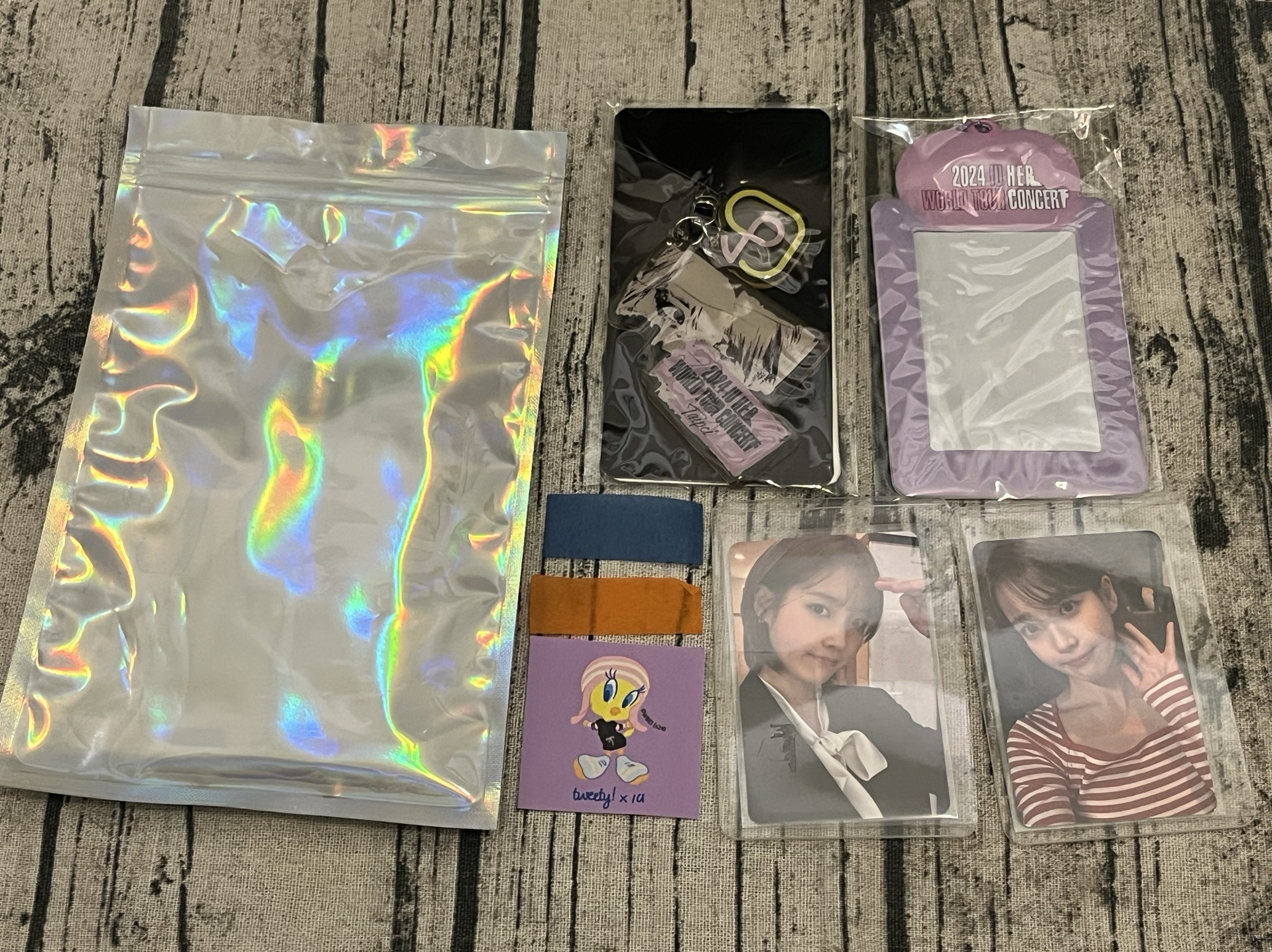 IU 24’演唱會 入場卡 臺北 整組