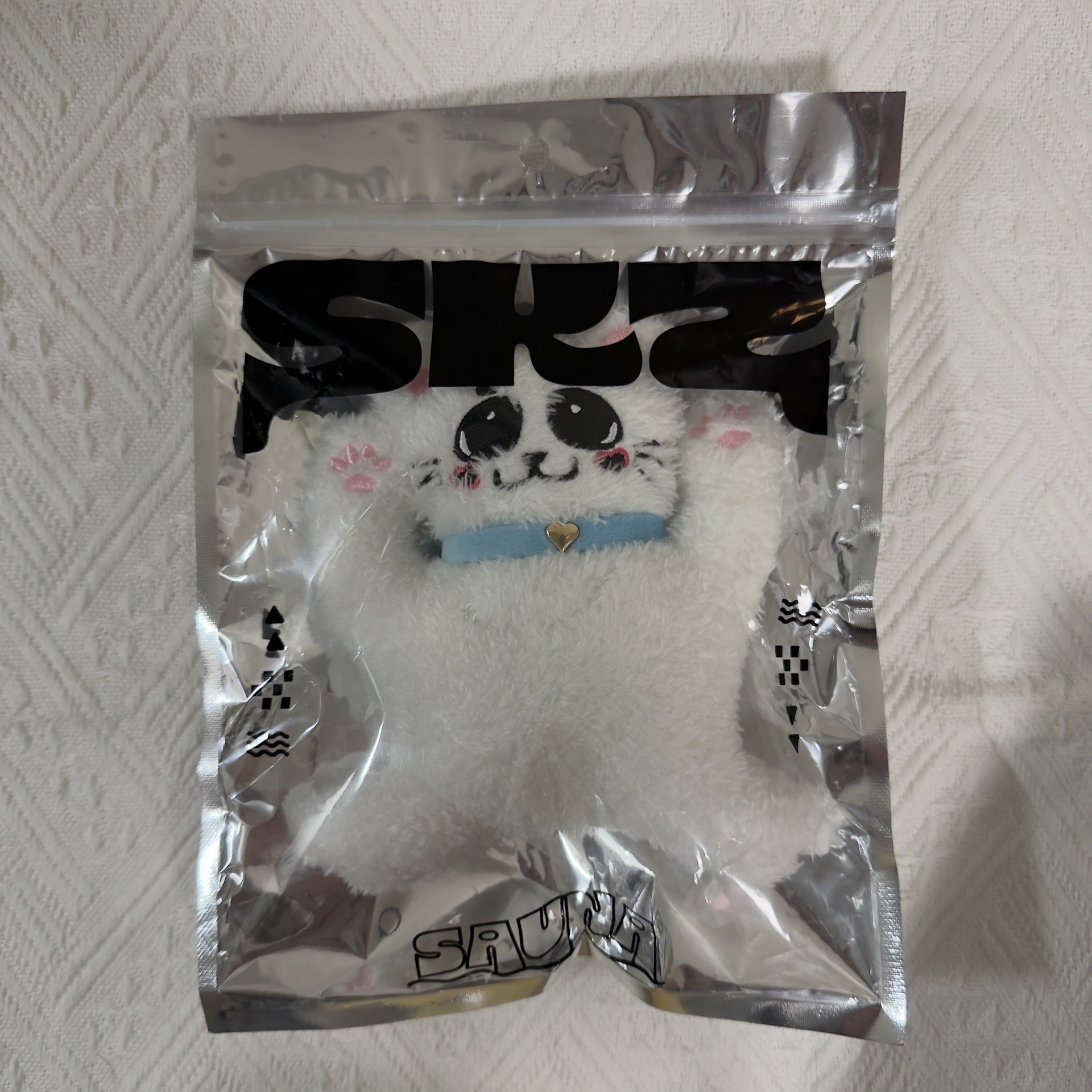 桑拿日周成員設計娃 菲寅