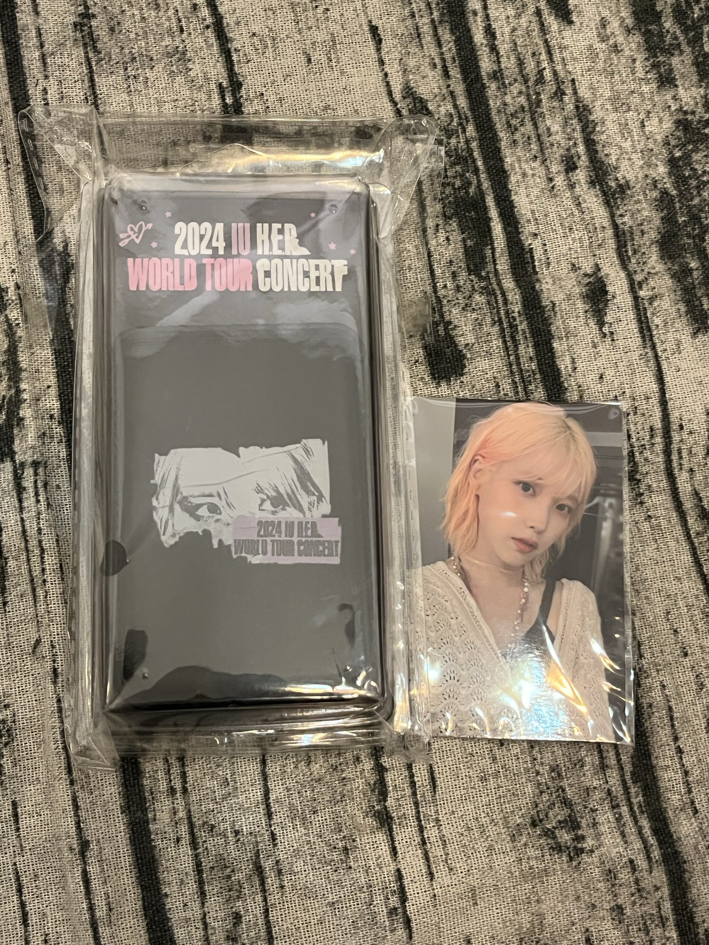 2024 IU HER WORD TOUR CONCERT 磁吸卡套