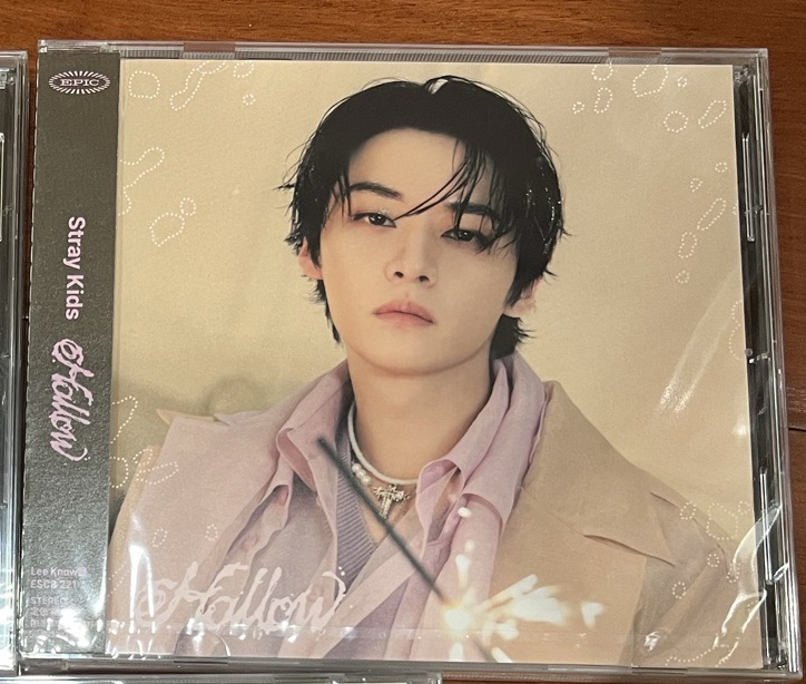 HOLLOW 旻單封（未拆）