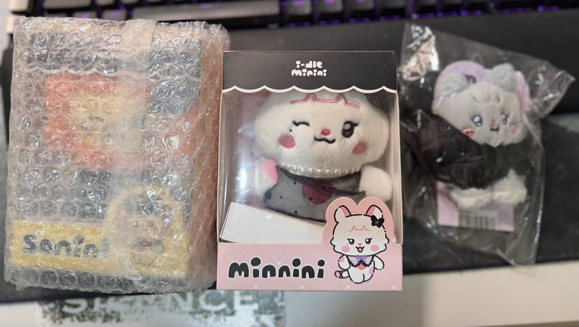 I-dle快閃店 娃