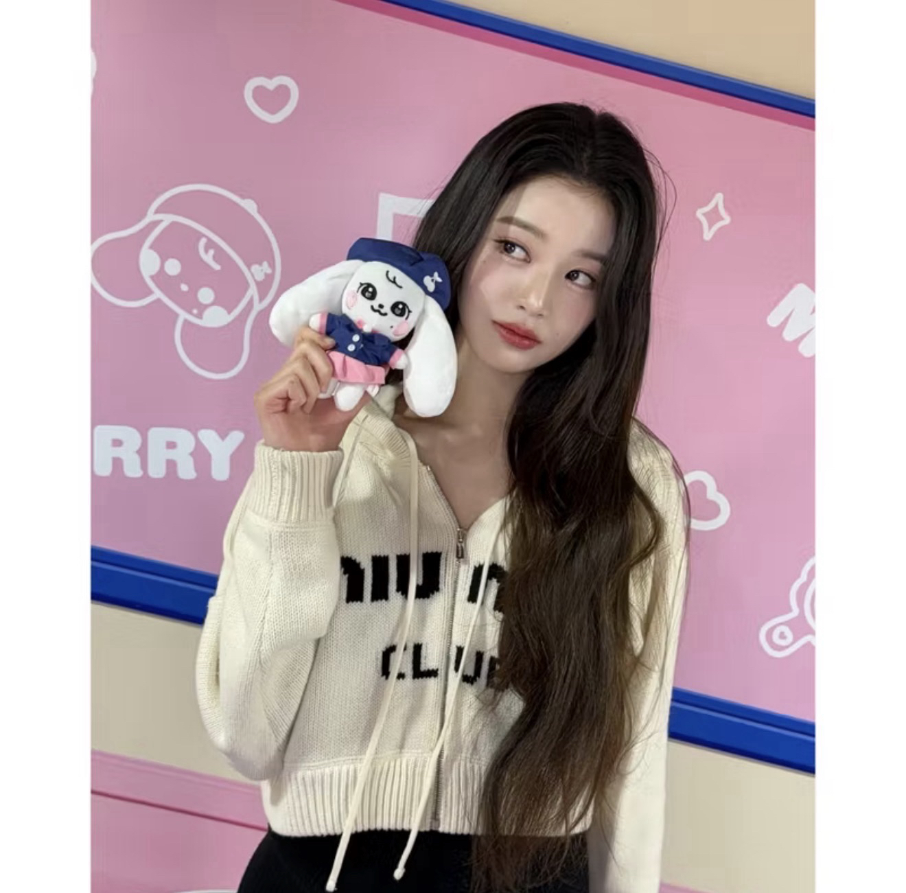 張員瑛 校服吊飾玩偶