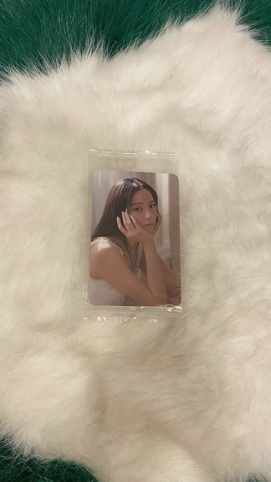 Jisoo 特別版寫真 捧臉 K4特典卡