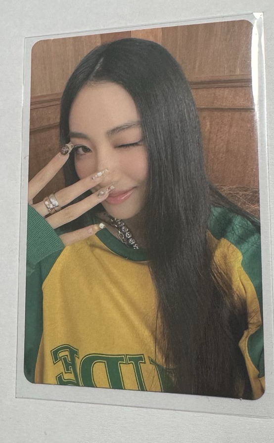 MEOVV 迷一 專輯卡 ver.Grill