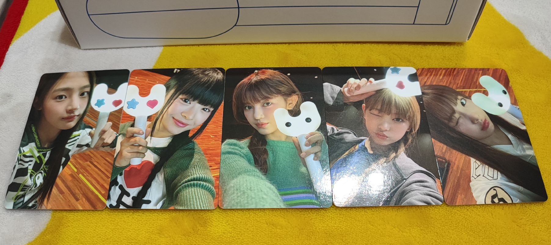 NewJeans 手燈卡 (一套5張) 保證官方正版