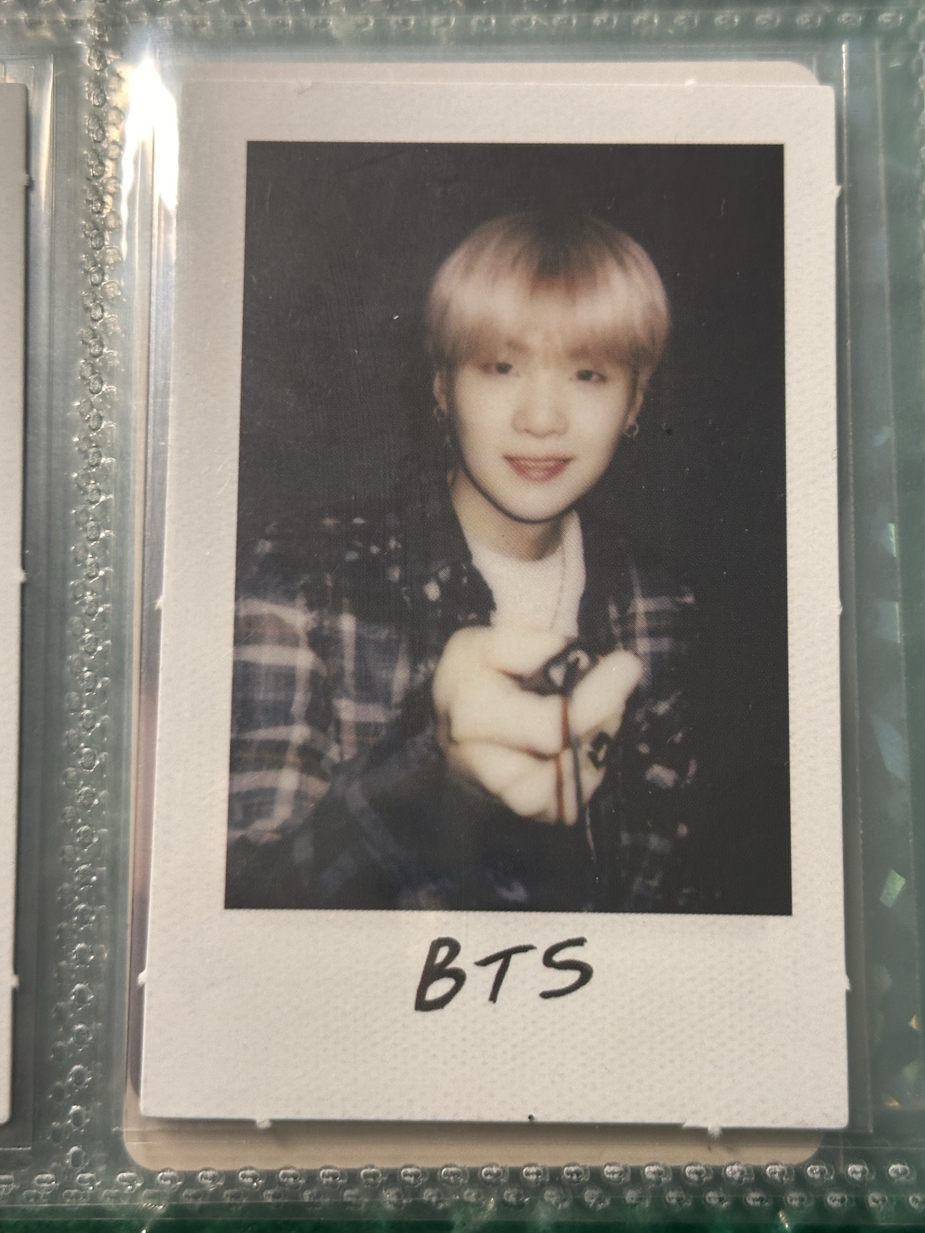 團體寫真 SUGA 拍立得