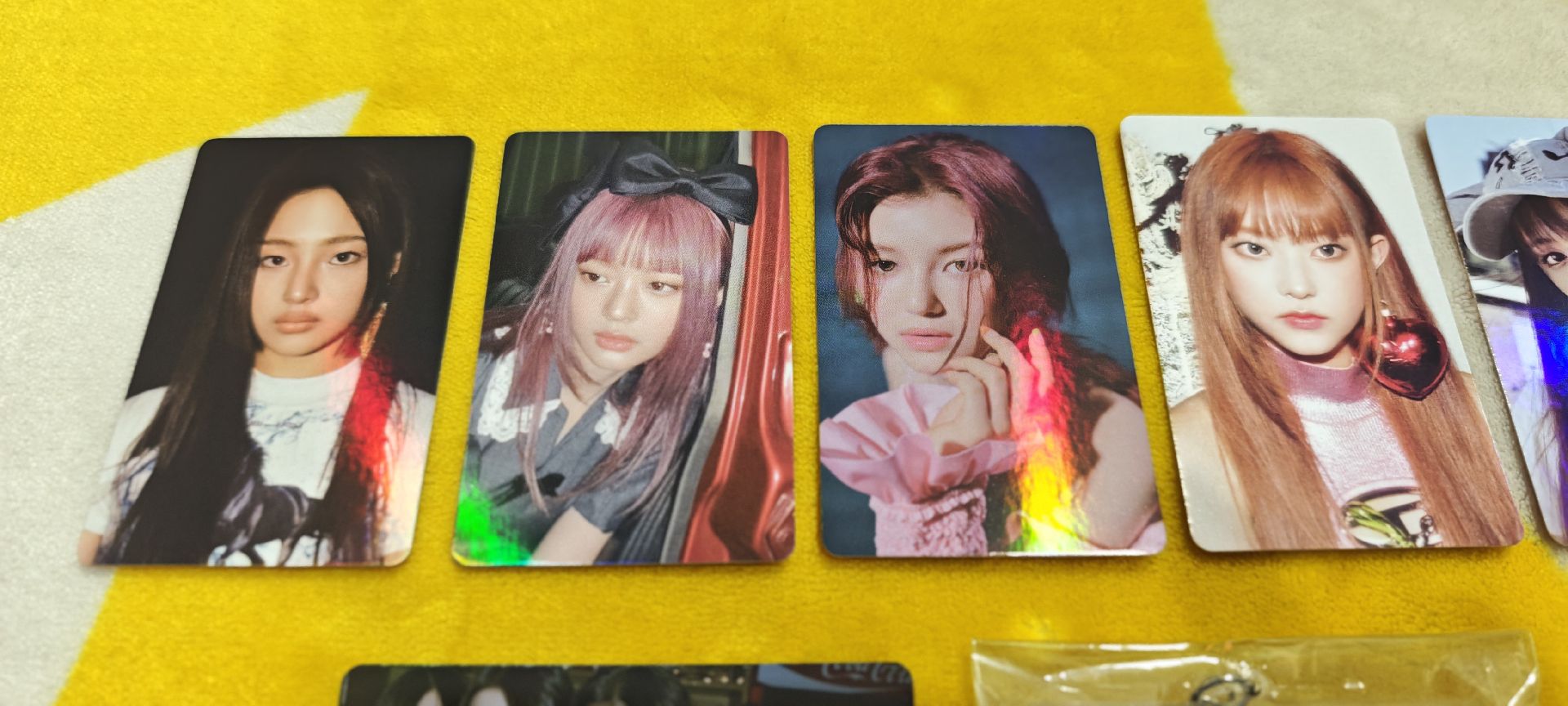 NewJeans OMG WeverseJP 日咖特典小卡組(全套6張+團體吊飾) 【完整無缺】