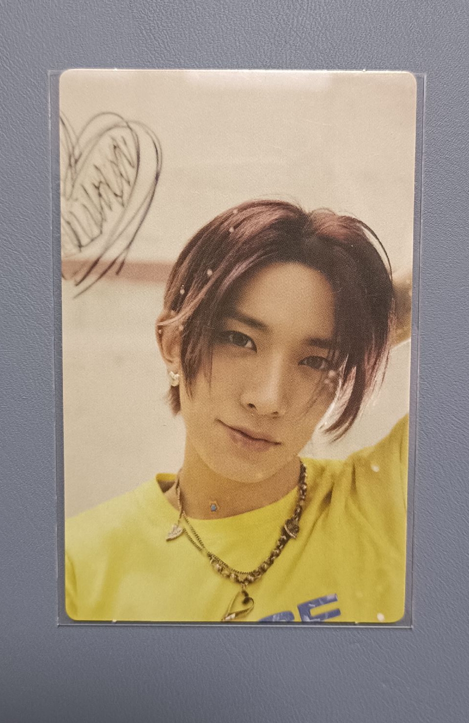 色調偏暗 但臉很漂亮的一張！