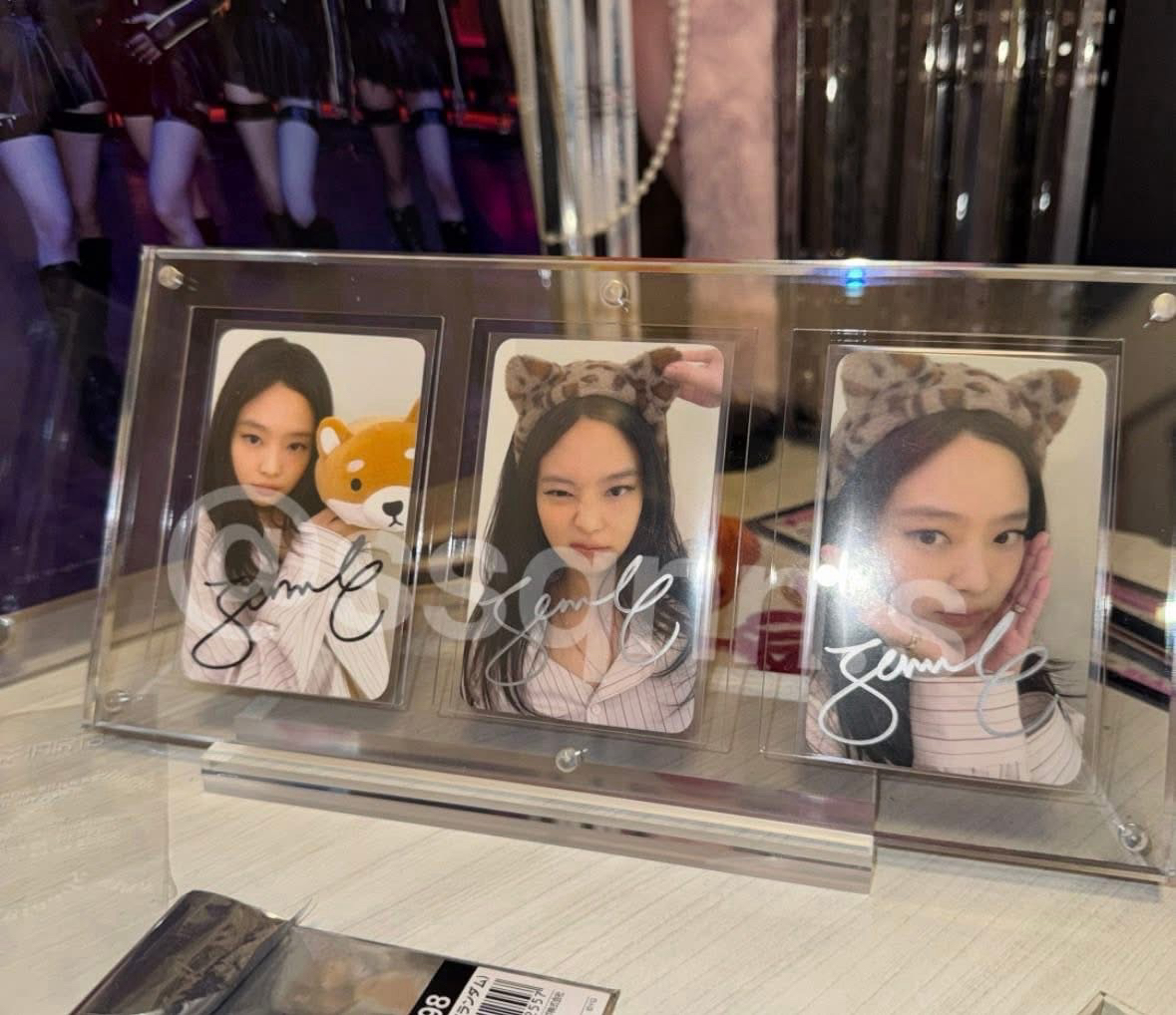 JENNIE SOLO2 JU簽卡