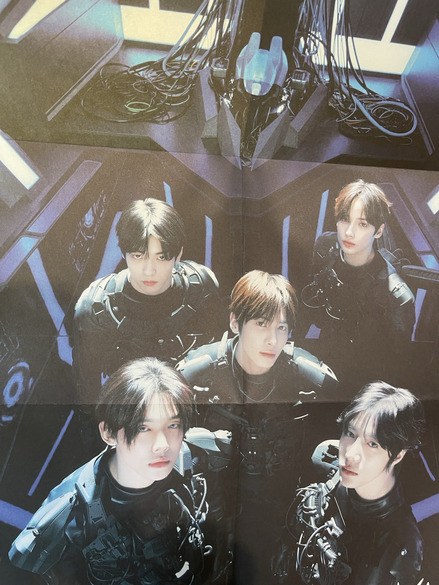 TXT 海報 正四 awake