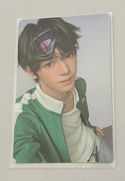 TWS Play Hard 專輯卡 play mode