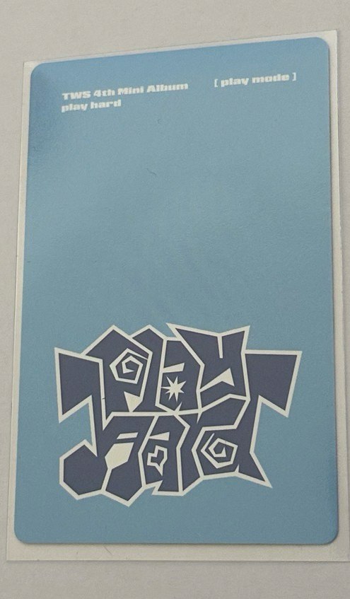 TWS Play Hard 專輯卡 play mode