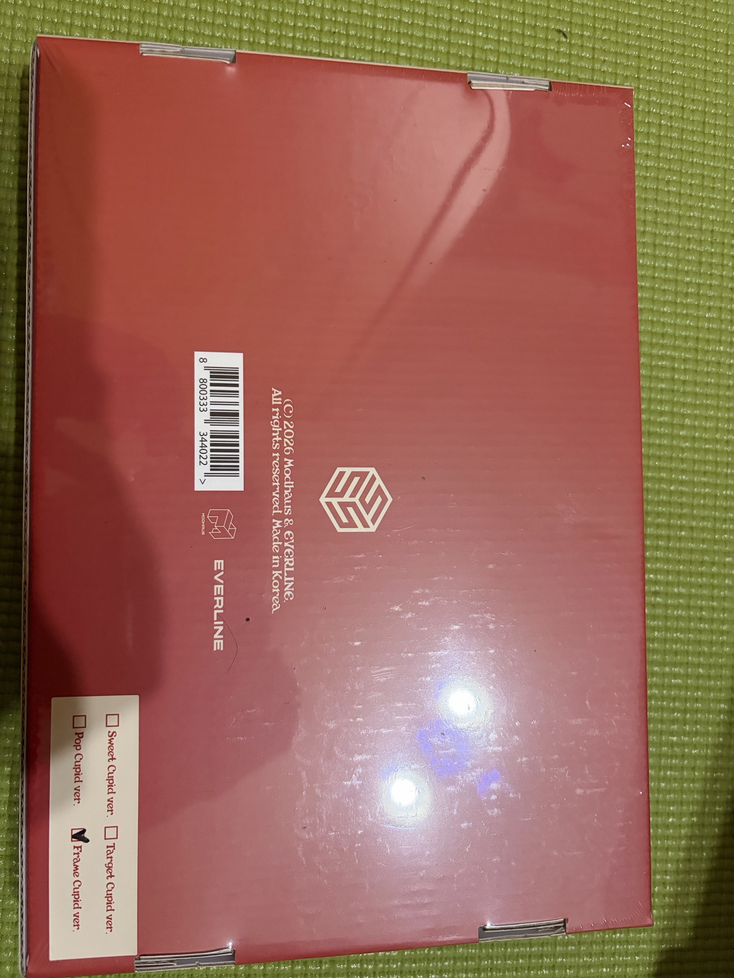 tripleS ' tripleShot of Love ' 2026年曆 