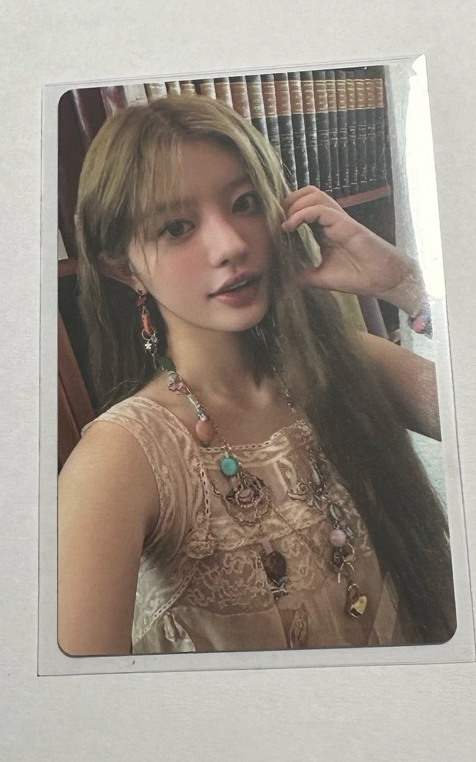 ILLIT I'LL LIKE YOU 專輯卡 WITH ver.