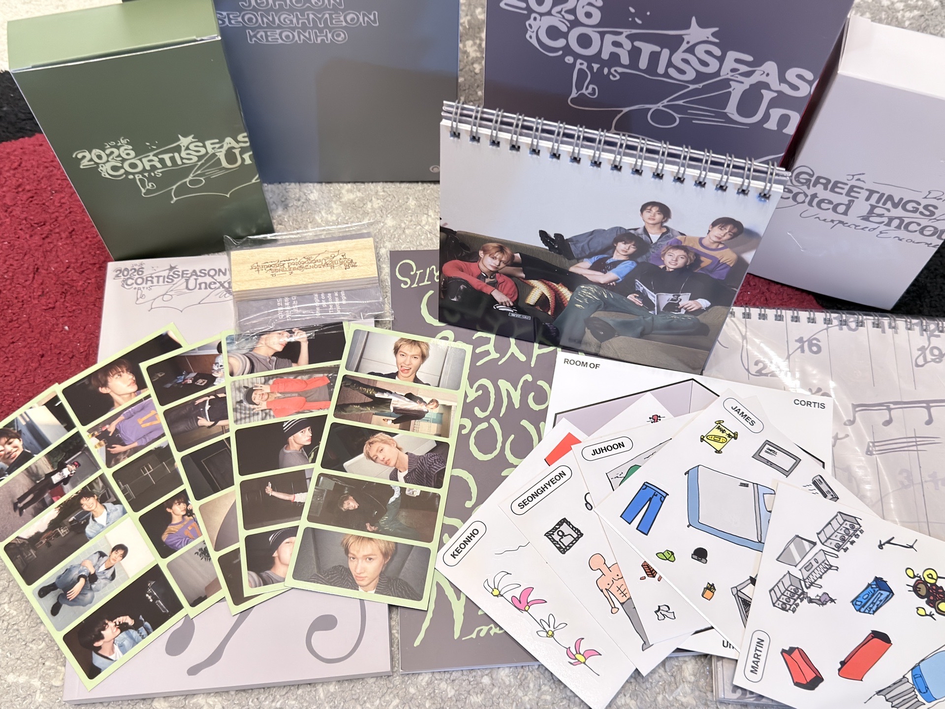 小本年曆、貼紙組、分割照片一組5個、電子專