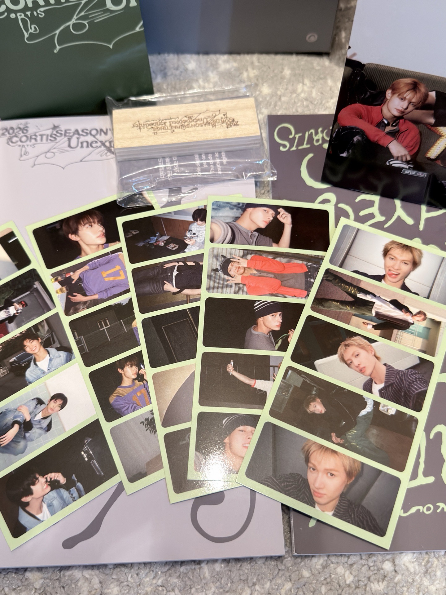 小本年曆、貼紙組、分割照片一組5個、電子專