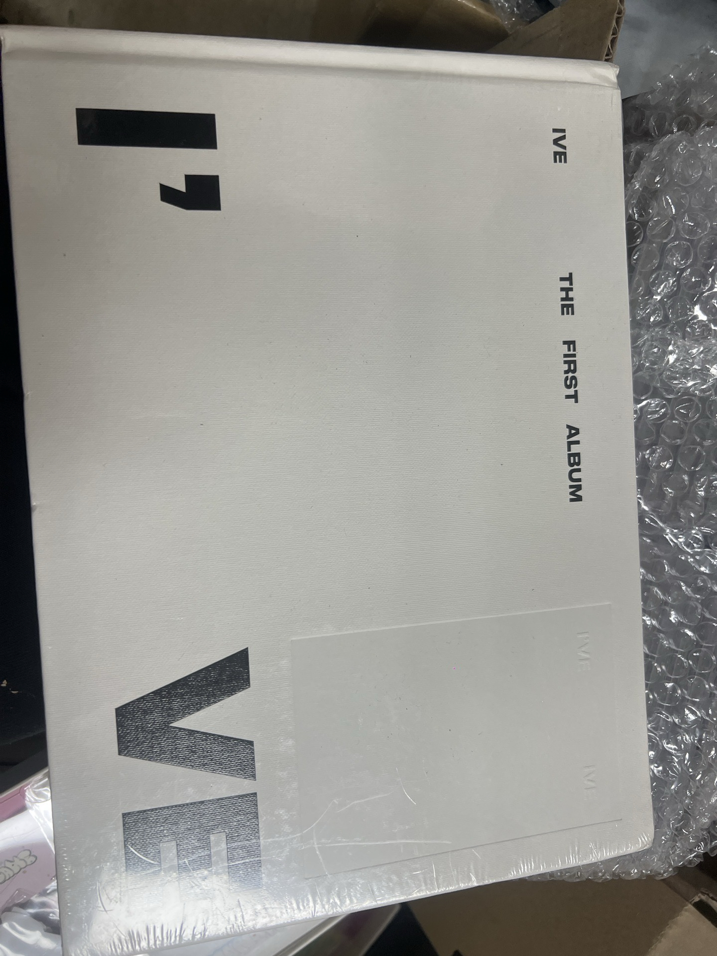 正規一特別專(邊角受損嚴重)