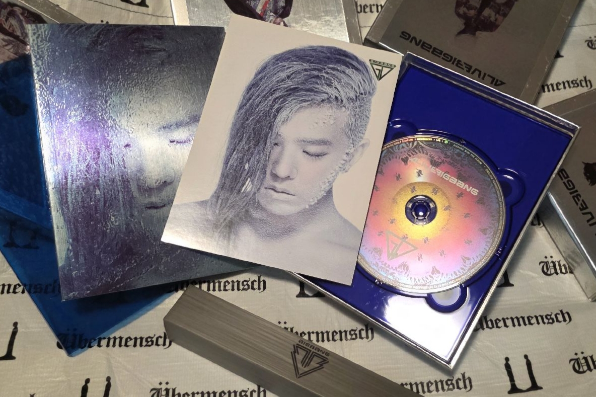 ALIVE❄️限量鋁盒專輯套組