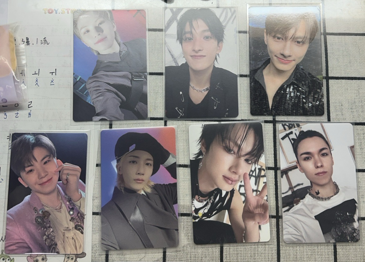 SEVENTEEN 克拉盤隨機小卡悶