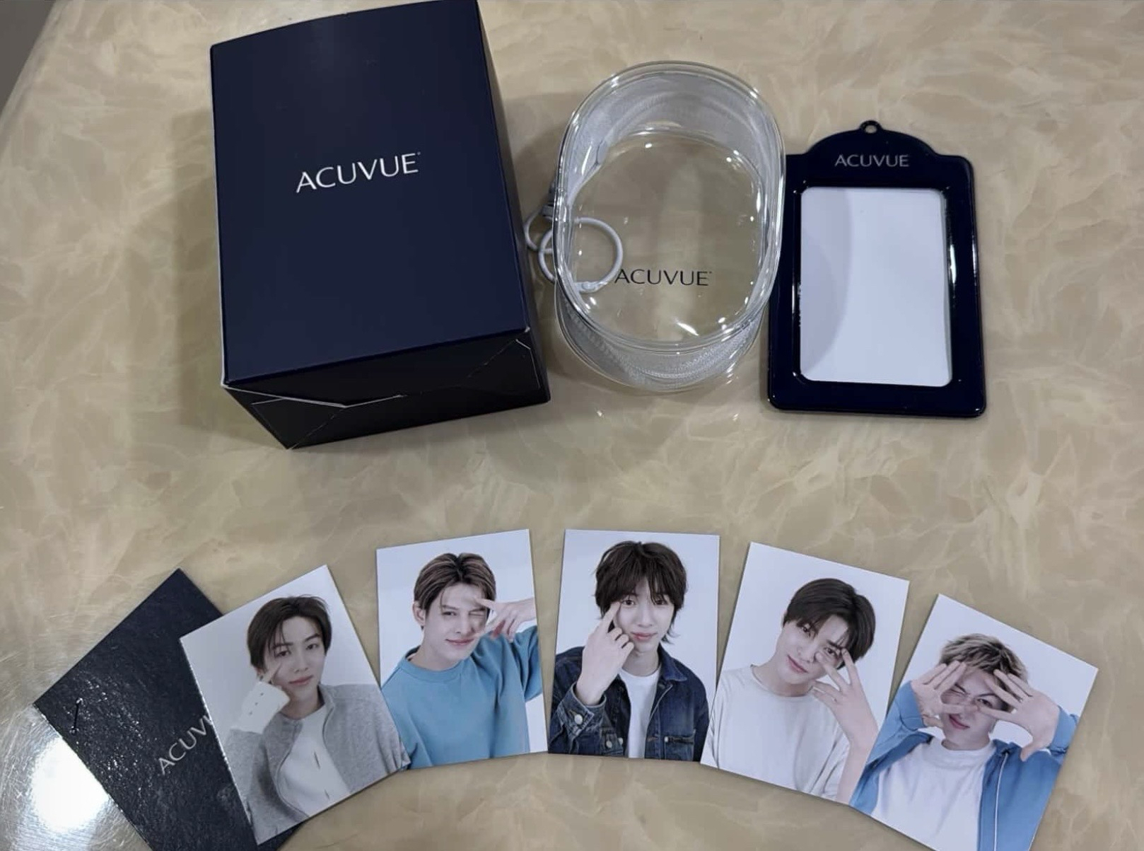 CORTIS隱眼套組代言卡