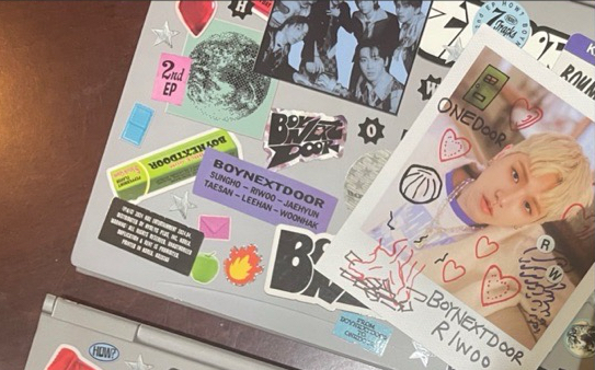 空專3（貼紙書是3）