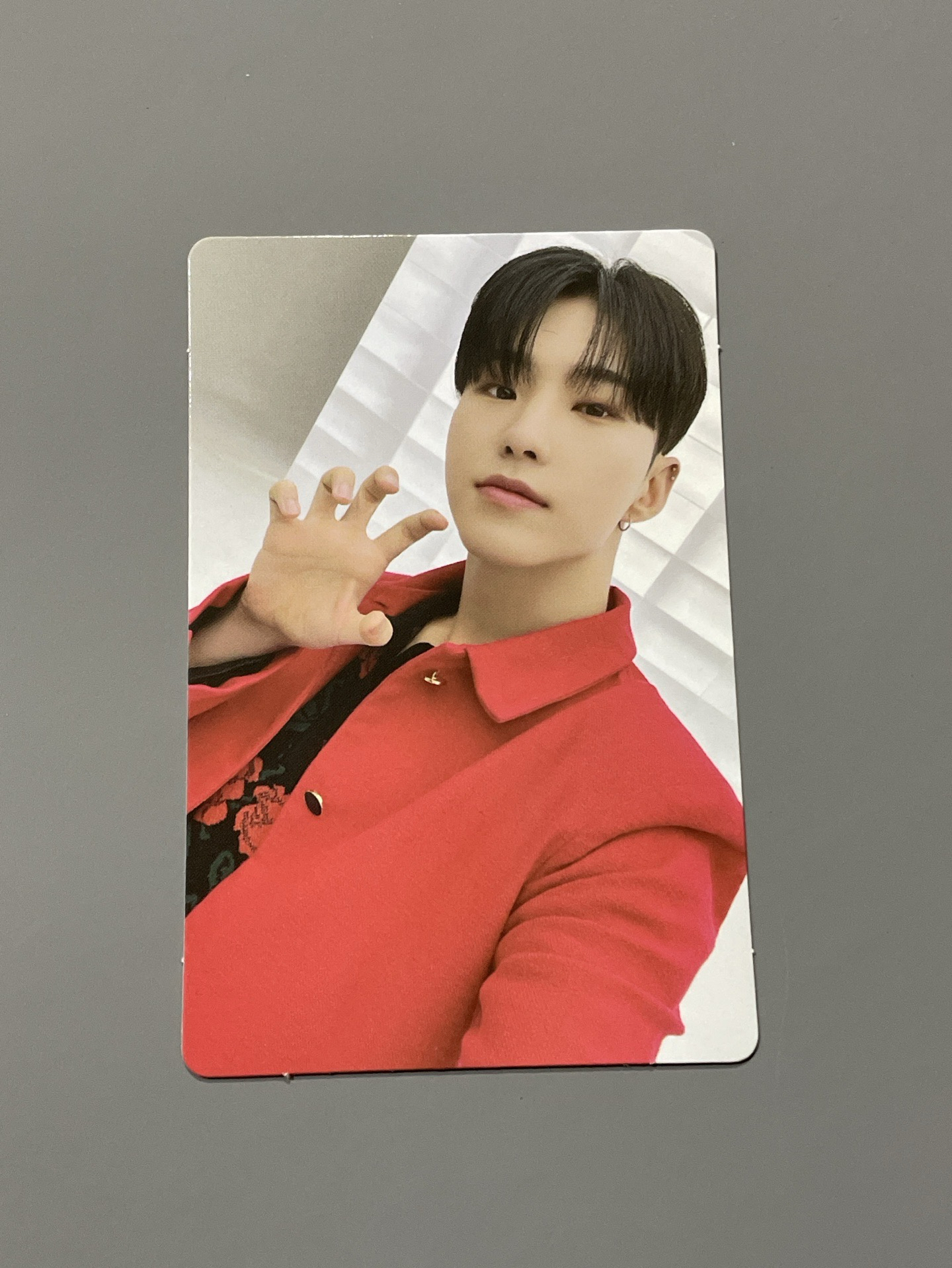 FOLLOW 隨機卡包 榮