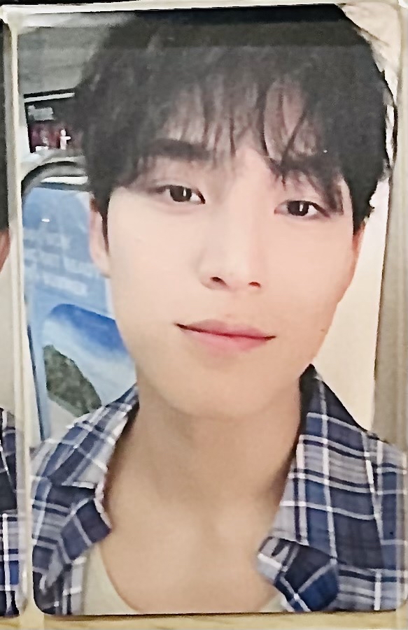 金珉奎mini12藍格子奎一直娛E