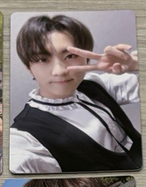 迷四yzy 簽售卡jungwon 