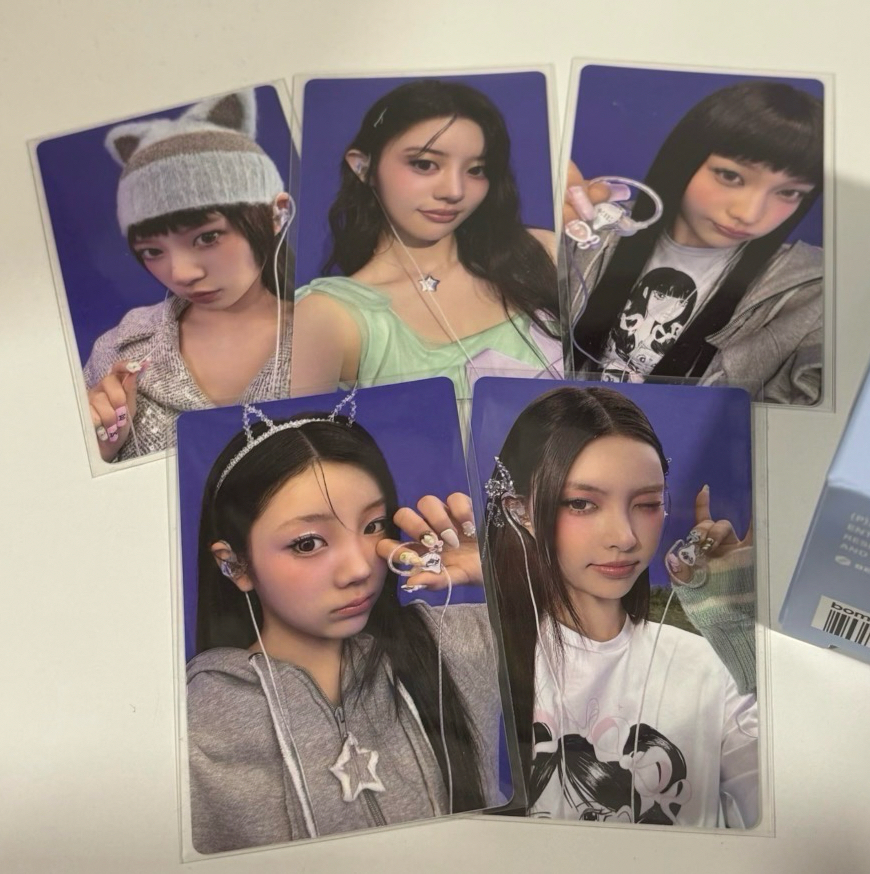 ILLIT bomb 耳機專卡 一套