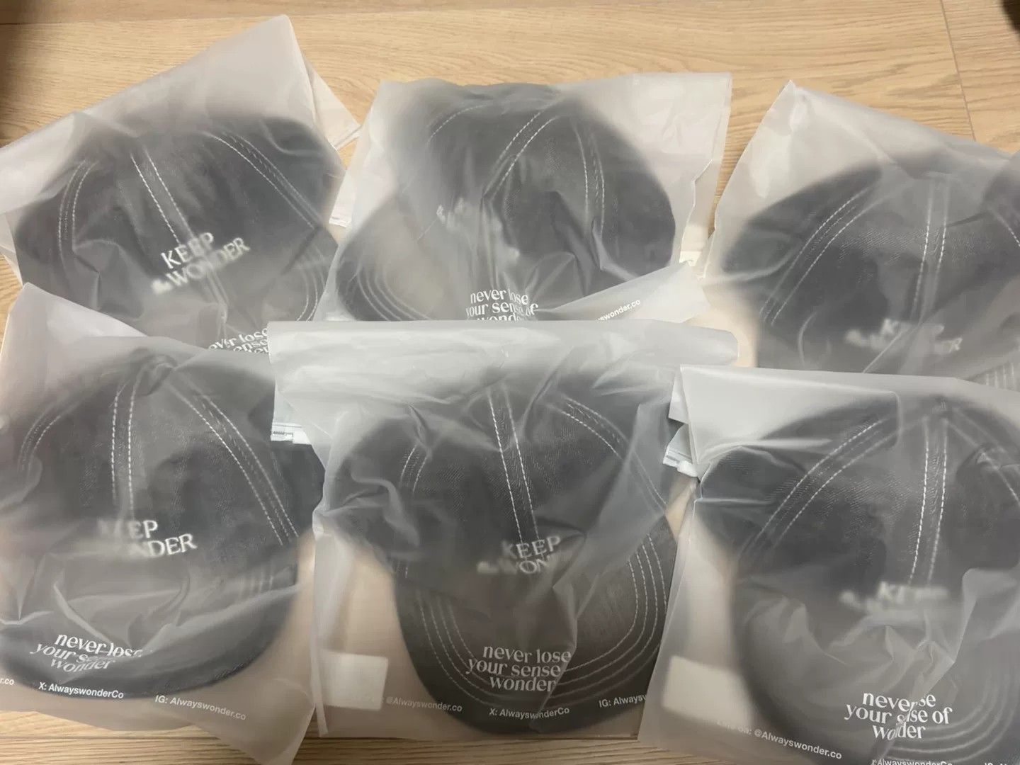 〔現貨〕《AWKS聯名》Keep the Wonder 鄺玲玲 LINGORM ORM KS AW 黑色帽子 代購