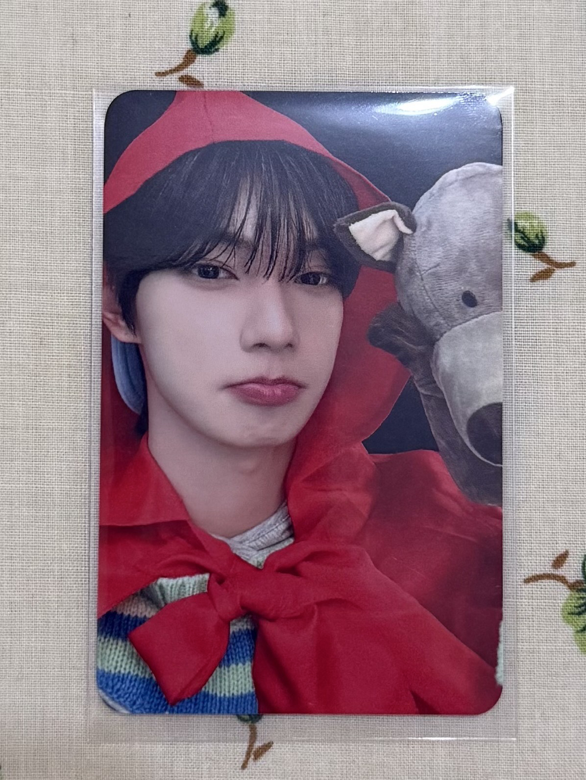 小紅帽正失望的看著你