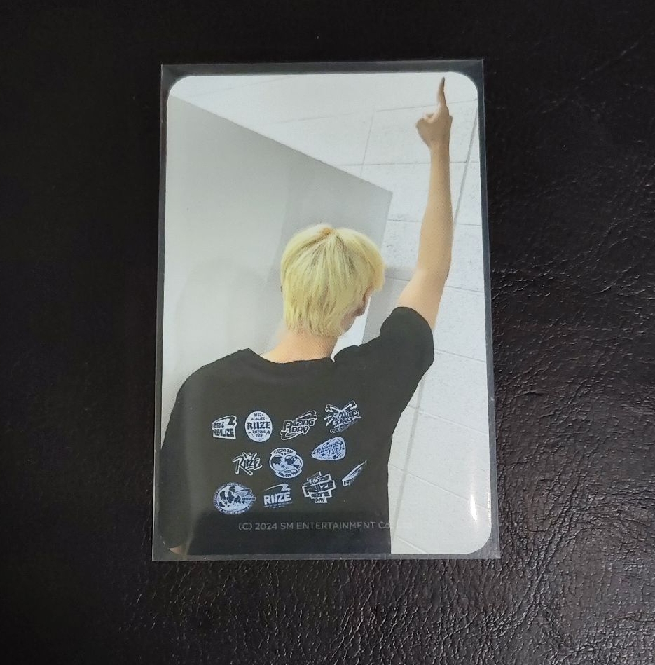 RIIZE 宋恩奭 Riizing 黑T 衣服卡
