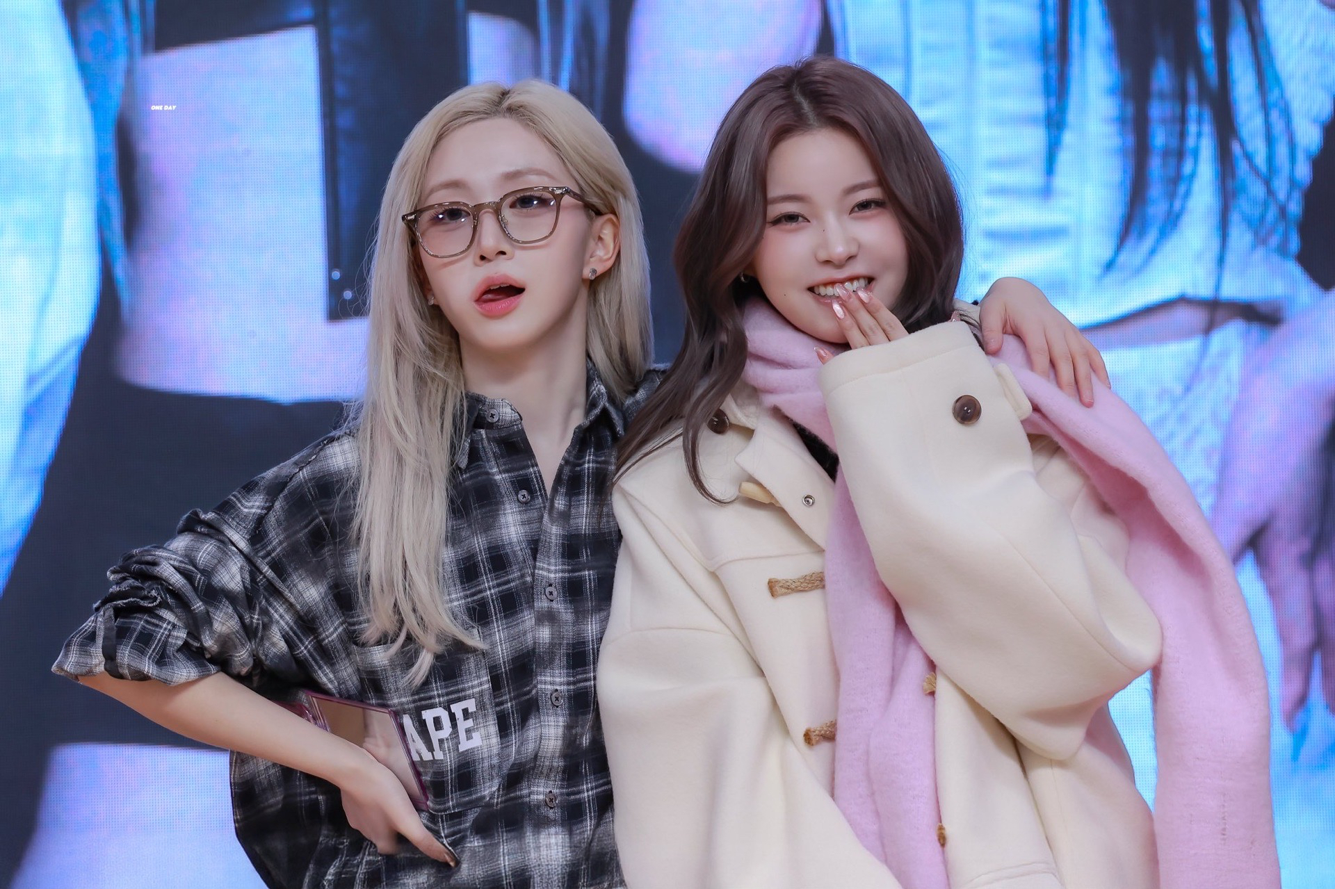 專人專拍 EL紅底圭+綁