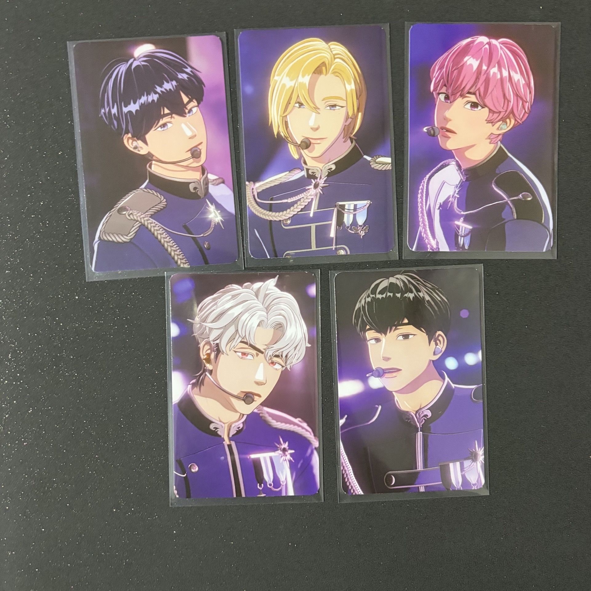 初演唱會/四月卡包5張不拆