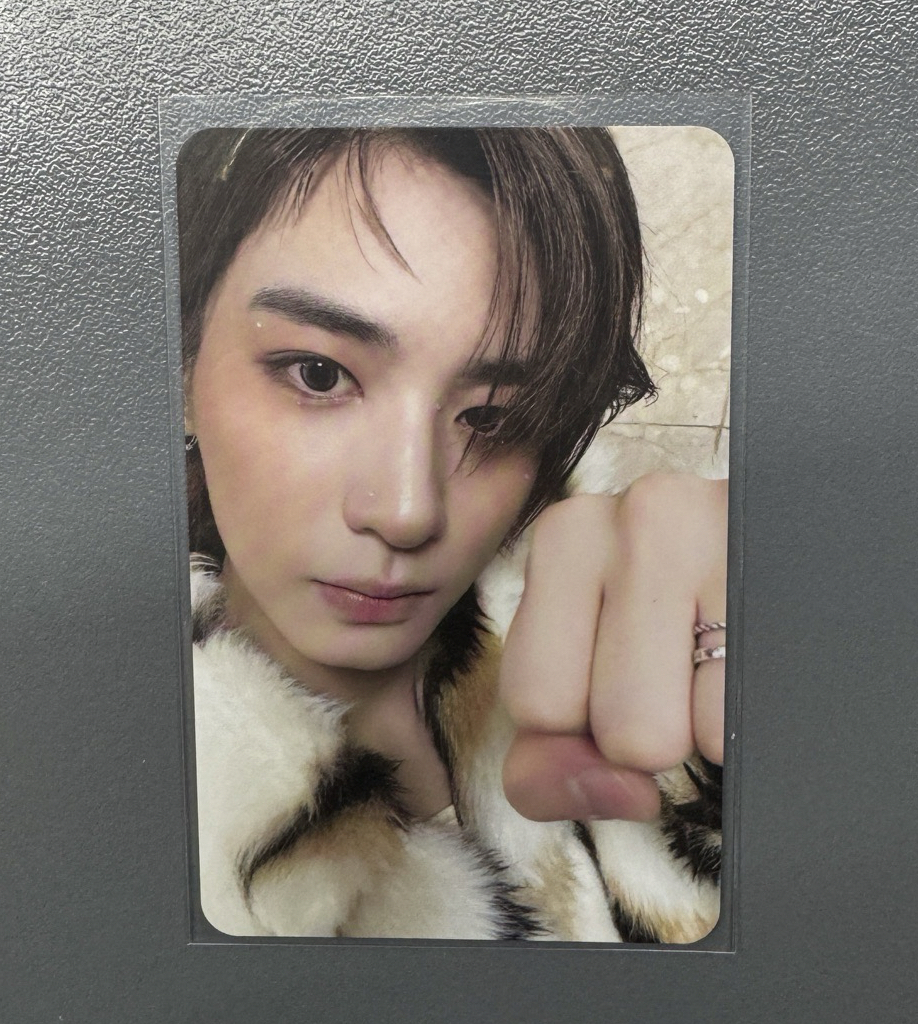 The Action 紅/黑版專卡