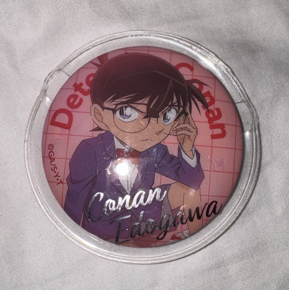 柯南、小哀 徽章