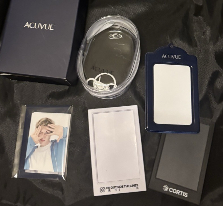 清新自信코르티스   隱眼代言小卡組（只有圖上的卡套、娃包、小卡組及外盒）🈚️相框