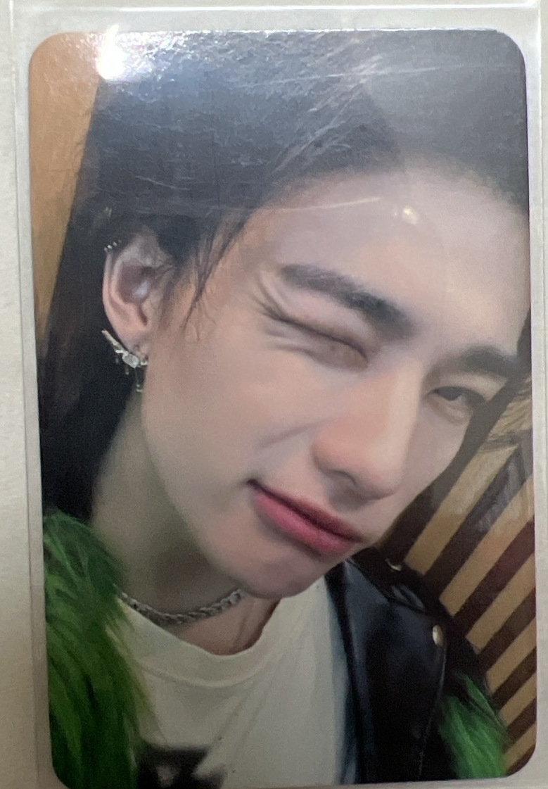 星河簽售辰 中背