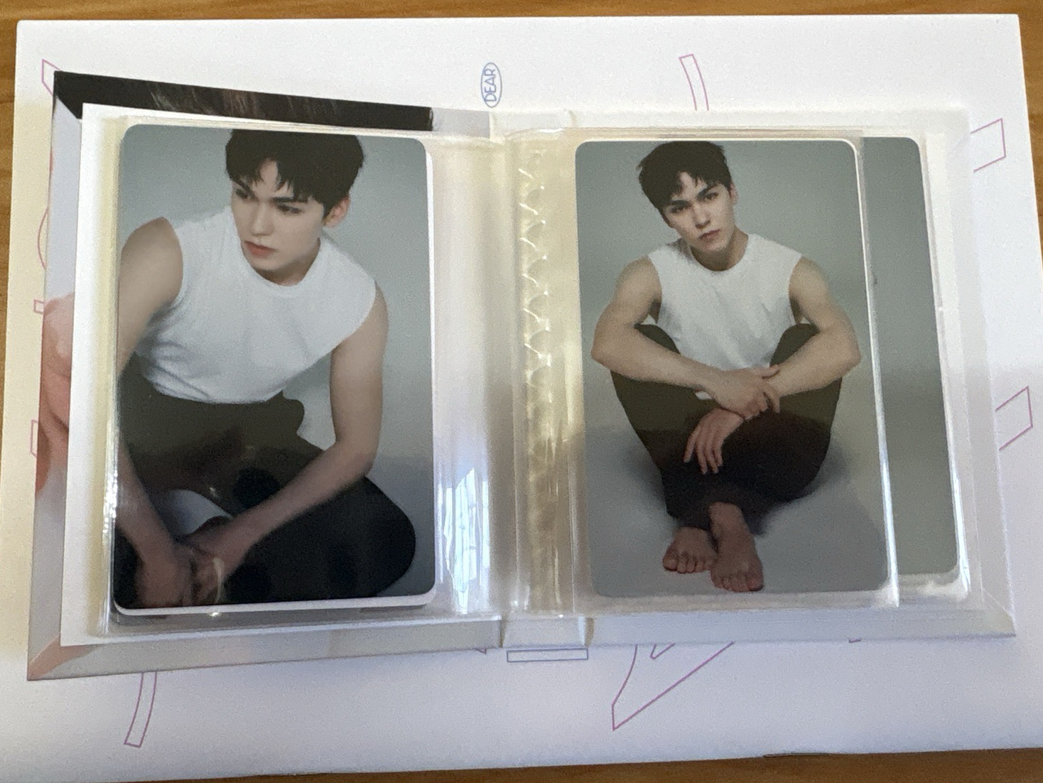 Vernon THE BEST 裡專輯卡一套