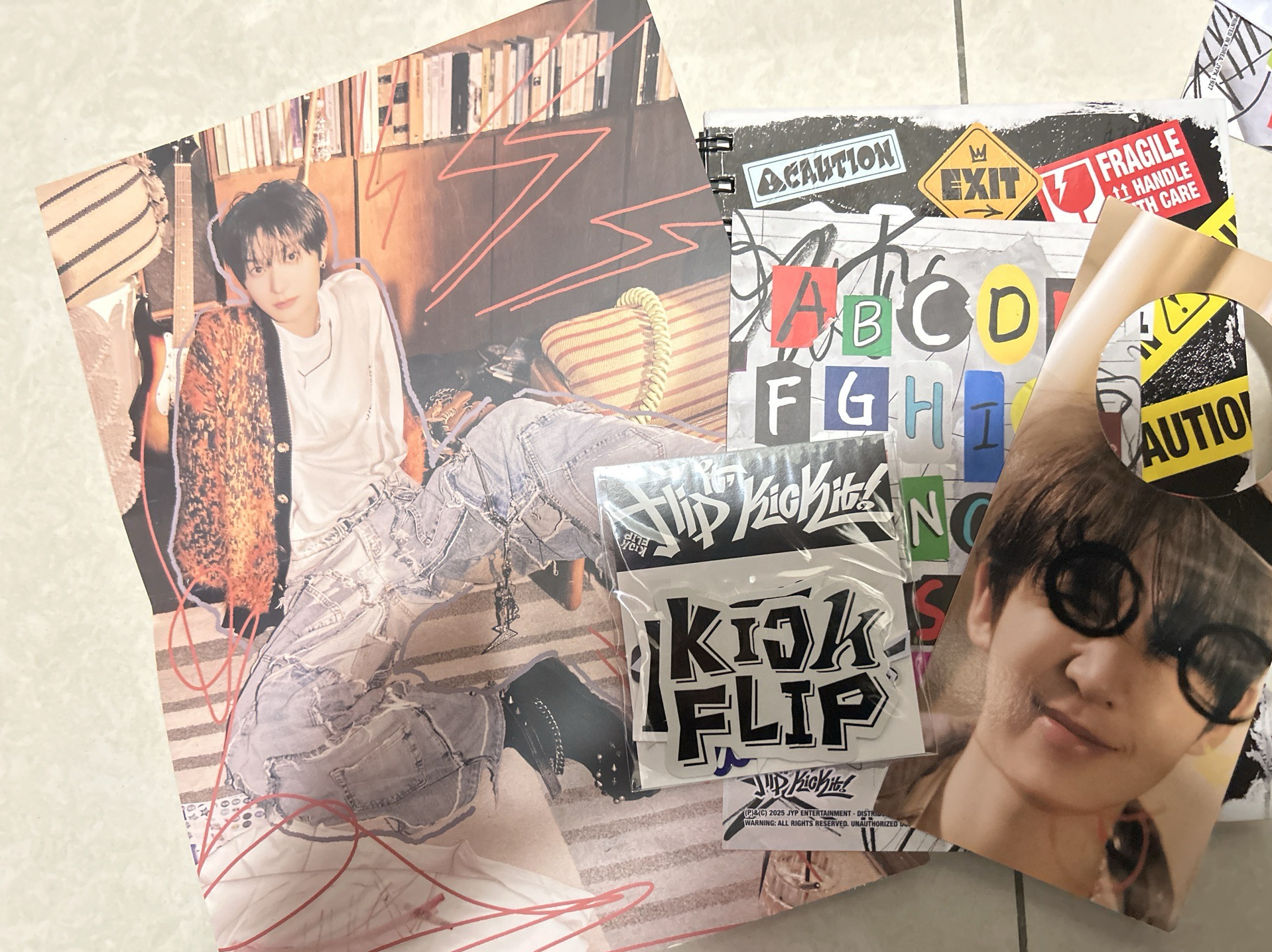 迷一 東玹親簽海報+專輯（無小卡）