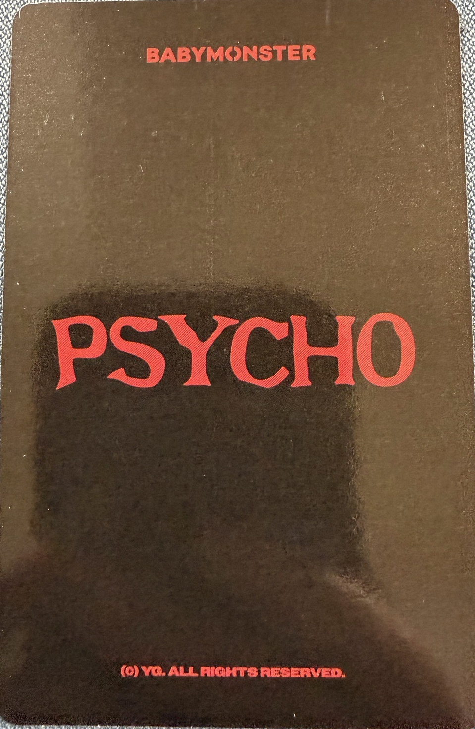 全新官方正版 Babymonster PSYCHO 黑色絨毛球 小卡 Ahyeon 無球