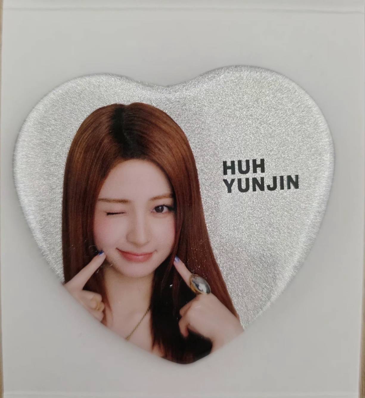 一葉長徽章+允真愛心徽章