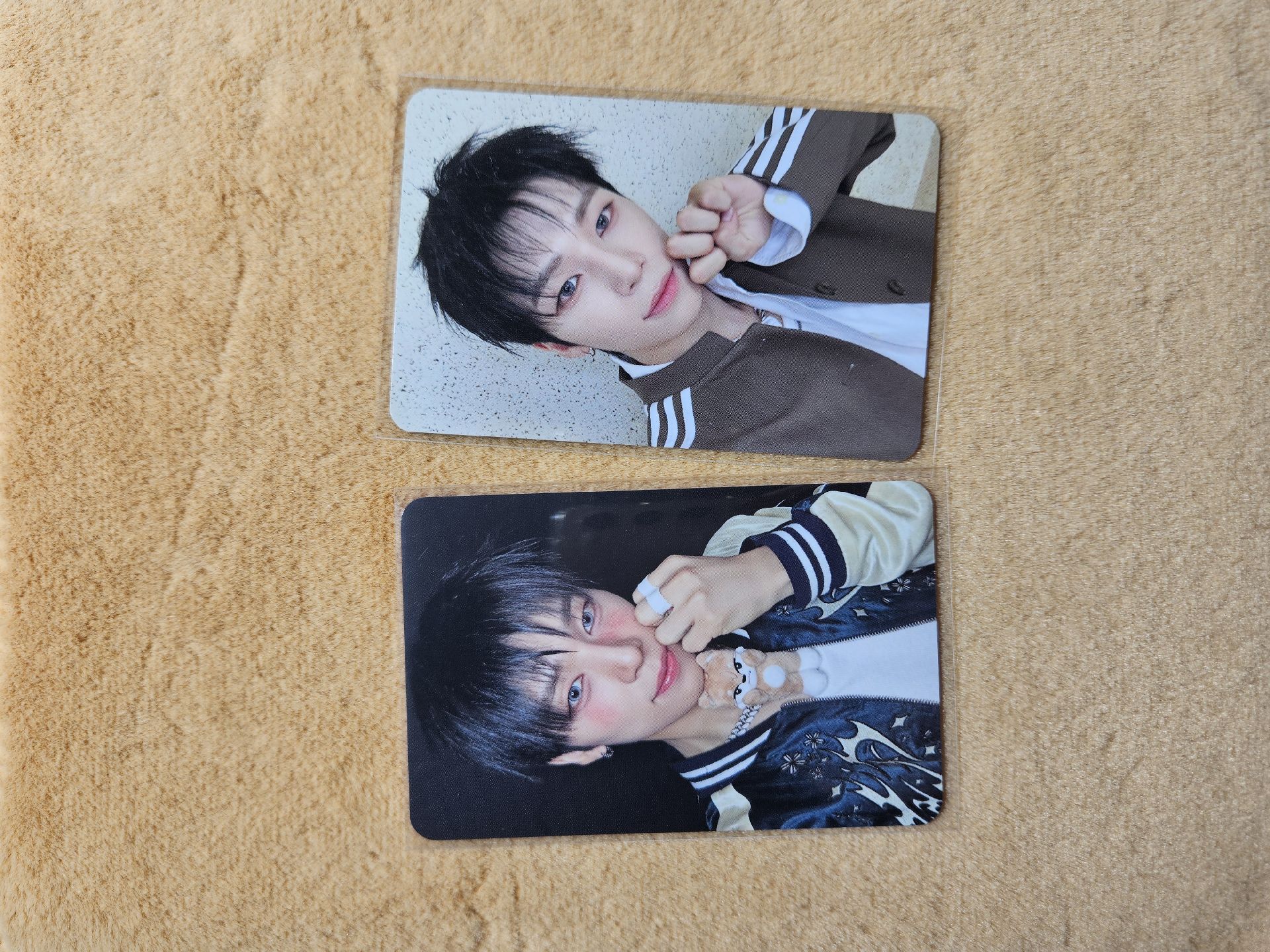 建 娃專卡 兩張