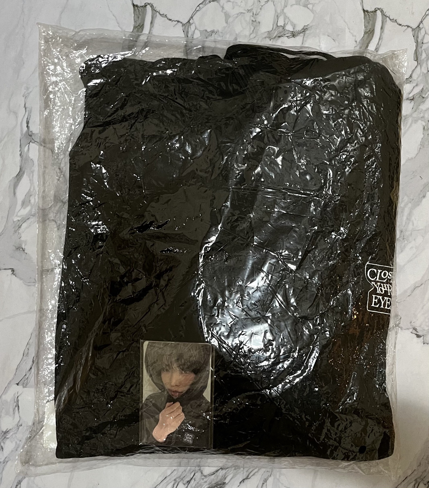 close your eyes 帽踢 未拆