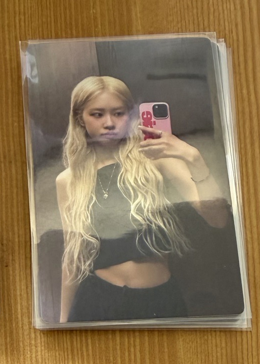 ROSIE 快閃店 成都滿額卡 對鏡自拍