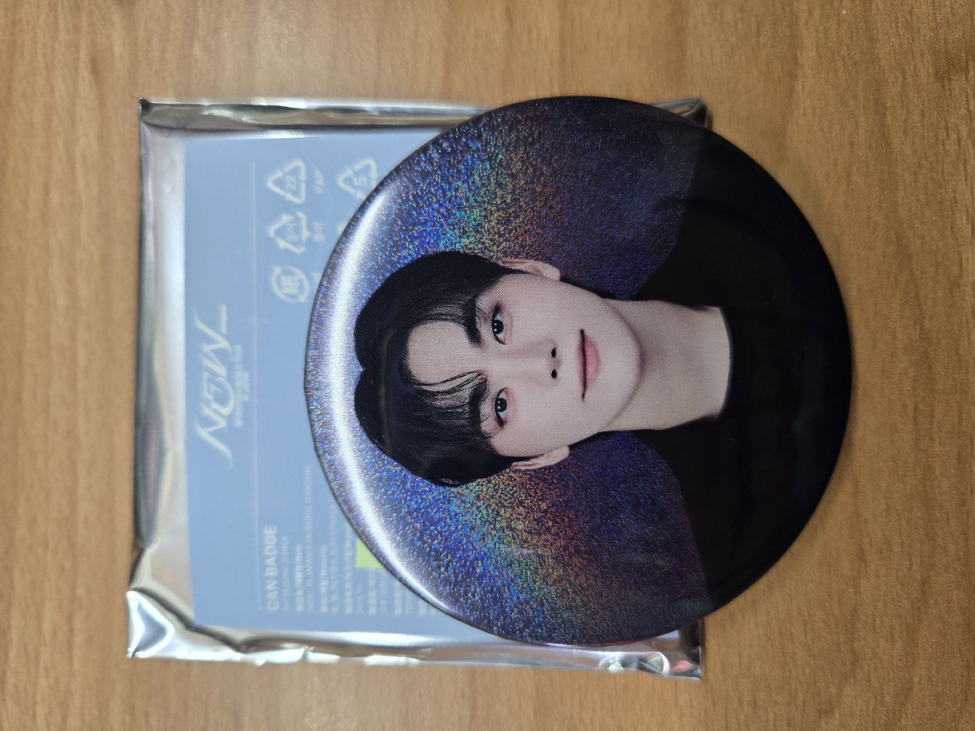 seventeen NEW Japan寛徽章