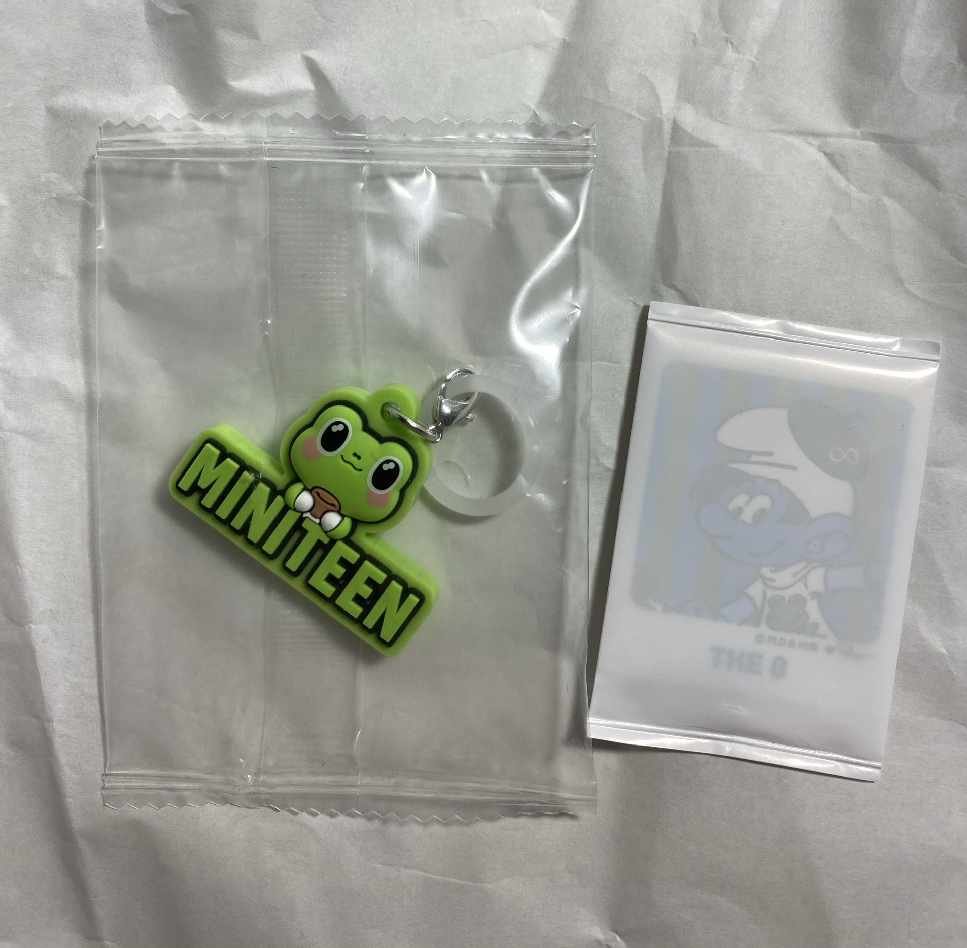 萬代聯名 吊飾 MINITEEN扭蛋 the8+貼紙