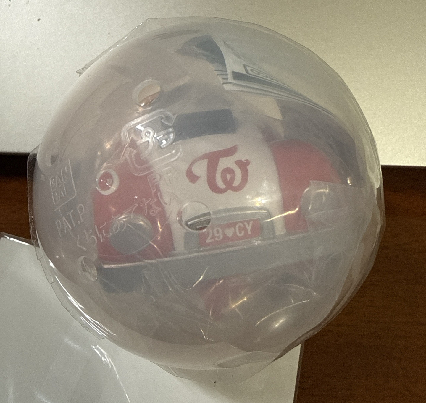 TWICE 萬代 扭蛋 迴力車 CHAENGVELY